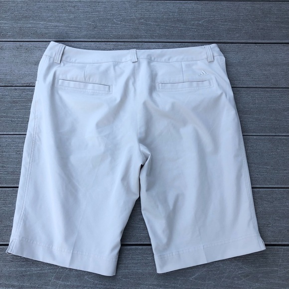 Women's Adidas Climalite golf short in light beige size 14 - Picture 3 of 11